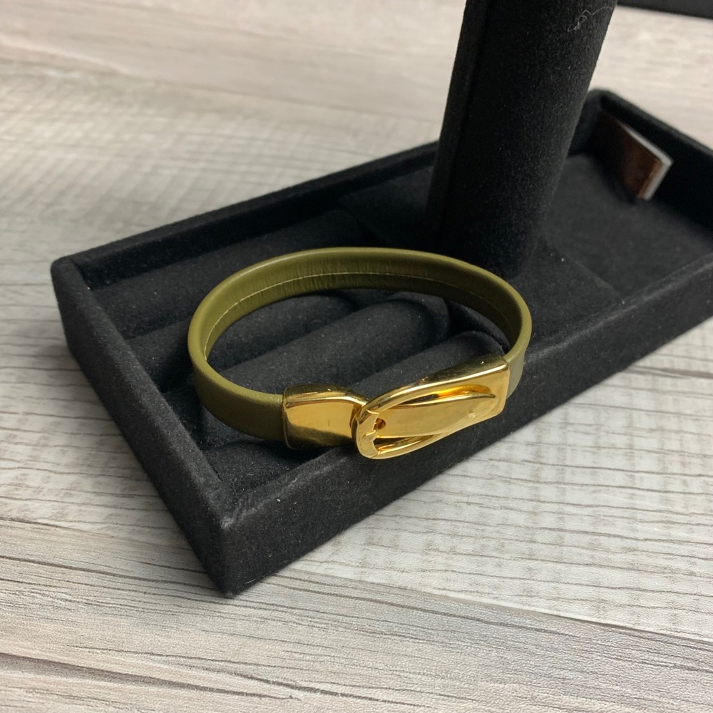 Olive Green Leather Buckle Bracelet Gold Tone Hardware 6.25 Inch 5009